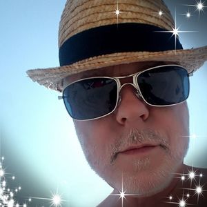 Meet your Posher, Stanley